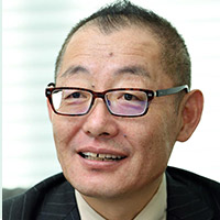 楊海英